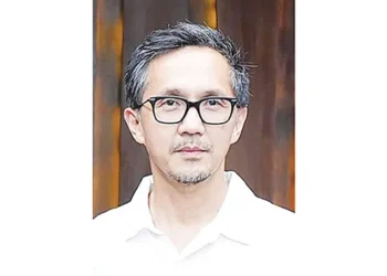 DOLE Warns Schools, Foreign Workers Over Permit Violations